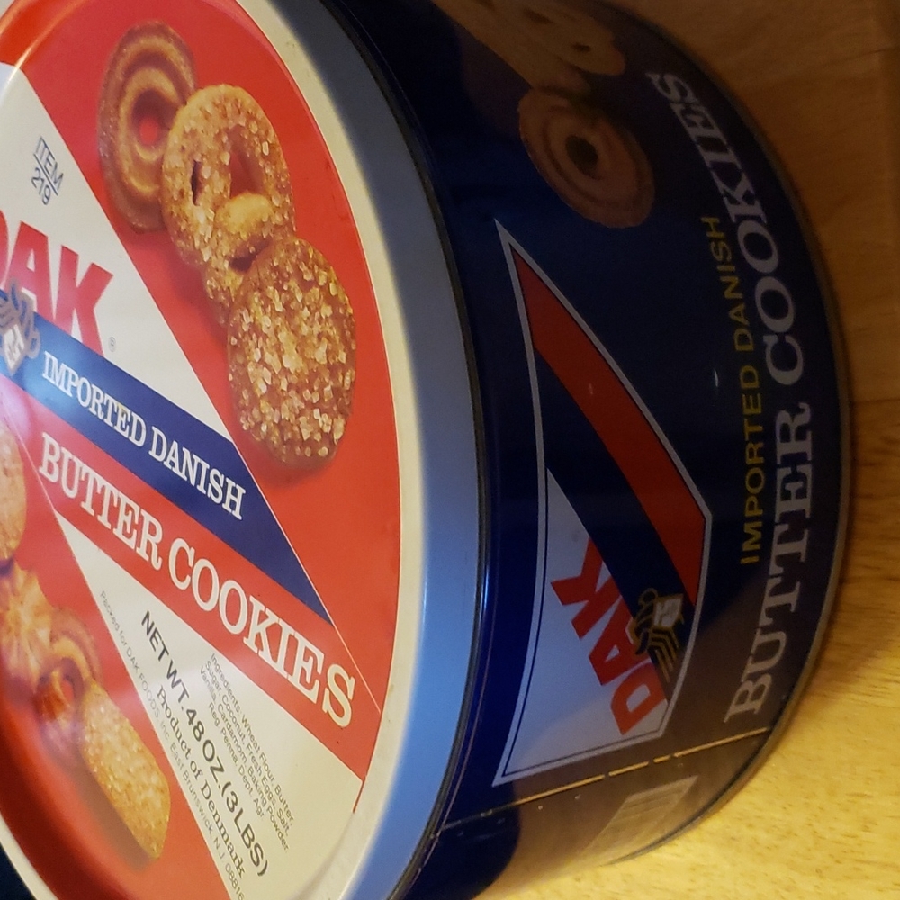 Rare Dak Imported Danish Butter Cookies Empty 48 oz Tin - Picture 5 of 8